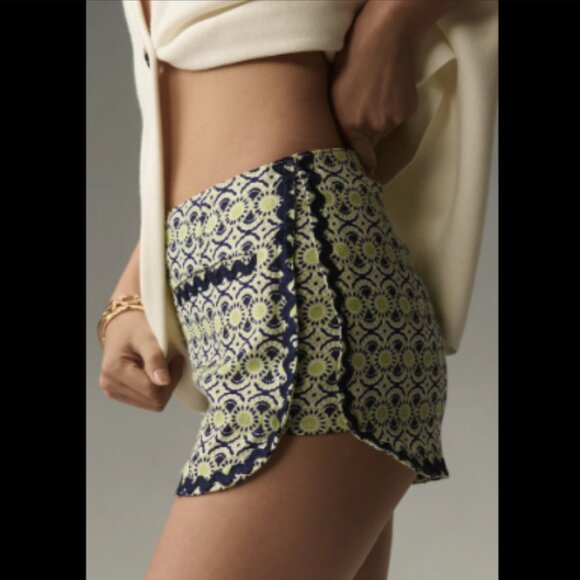Brand New Maeve Scallop-Trimmed Dolphin Shorts - Picture 5 of 6